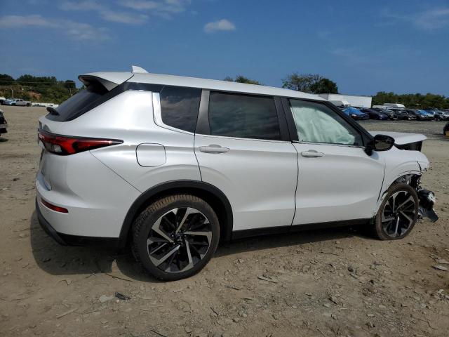 Photo 3 from auction – 2022 MITSUBISHI OUTLANDER with VIN JA4J4TA88NZ061642