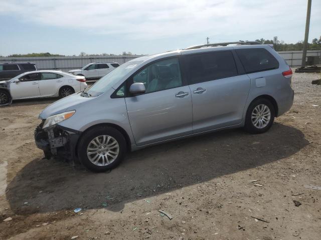 TOYOTA SIENNA XLE 2014 with VIN 5TDYK3DCXES426267 - Photo from auction