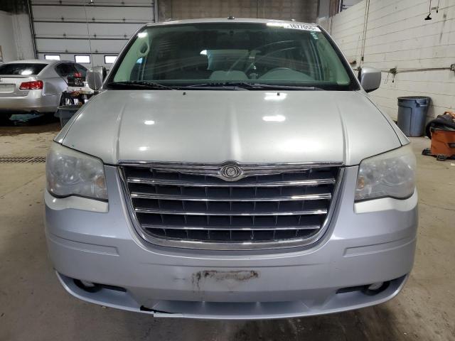 Photo 5 from auction – 2008 CHRYSLER TOWN & COU with VIN 2A8HR54PX8R690928