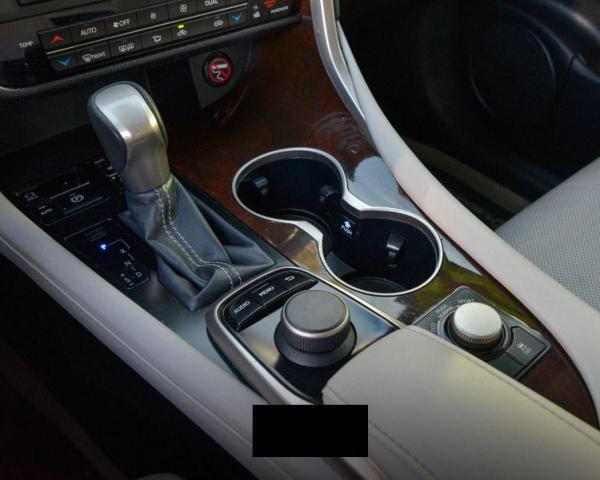 Фото 10 с аукциона – 2019 LEXUS RX 350 BAS с VIN 2T2ZZMCA6KC123895