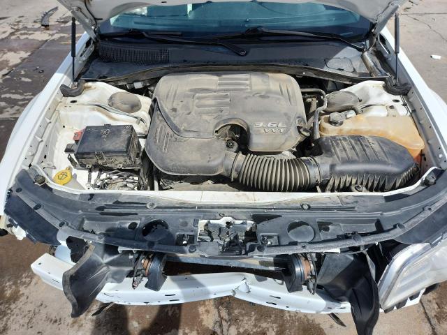 Photo 11 from auction – 2016 CHRYSLER 300 LIMITE with VIN 2C3CCARG8GH217008