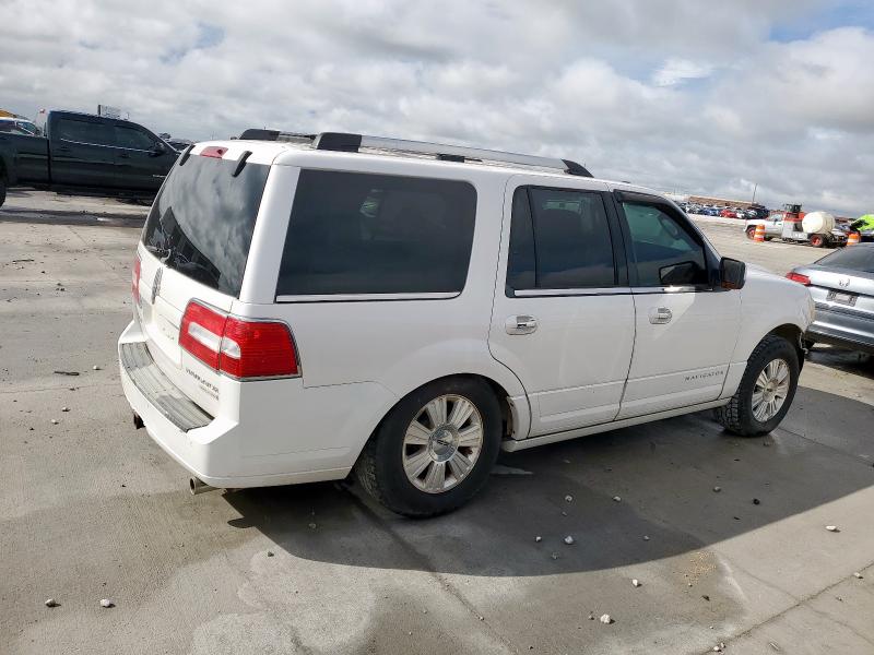 Photo 3 from auction – 2011 LINCOLN NAVIGATOR with VIN 5LMJJ2H52BEJ01570