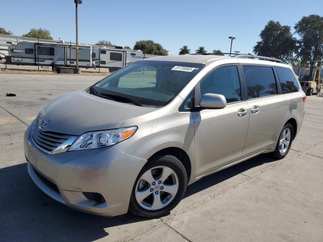 TOYOTA SIENNA LE 2017 with VIN 5TDKZ3DC1HS867498 - Photo from auction