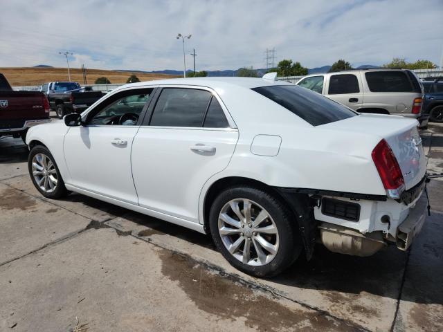 Photo 2 from auction – 2016 CHRYSLER 300 LIMITE with VIN 2C3CCARG8GH217008