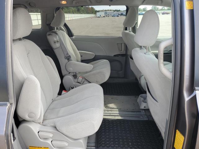 Photo 11 from auction – 2011 TOYOTA SIENNA LE with VIN 5TDKK3DC9BS013287