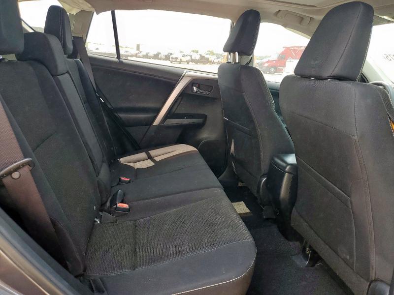 Photo 10 from auction – 2016 TOYOTA RAV4 XLE with VIN JTMWFREV2GJ068242