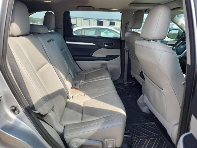 Photo 10 from auction – 2015 TOYOTA HIGHLANDER with VIN 5TDJKRFH8FS100675