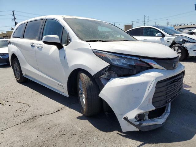 Photo 4 from auction – 2021 TOYOTA SIENNA with VIN 5TDKRKEC9MS042179