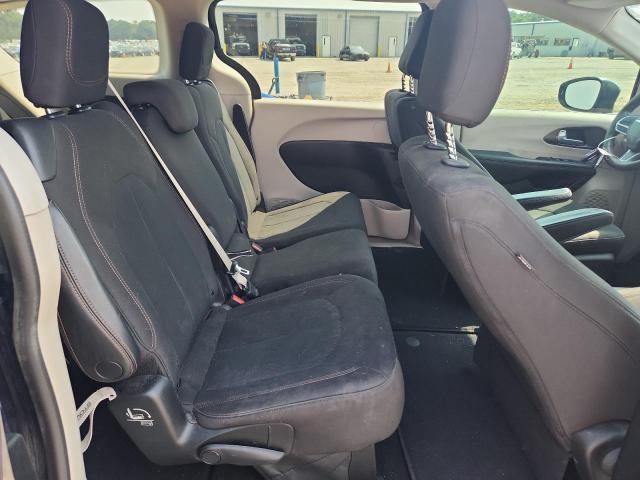 Photo 10 from auction – 2017 CHRYSLER PACIFICA L with VIN 2C4RC1CG6HR770007
