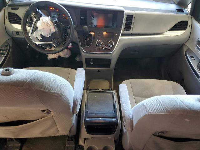 Photo 8 from auction – 2017 TOYOTA SIENNA LE with VIN 5TDKZ3DC9HS811812