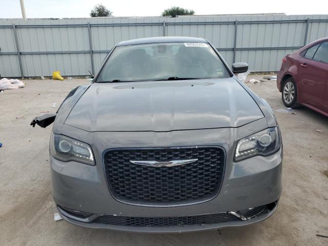Photo 5 from auction – 2019 CHRYSLER 300 S with VIN 2C3CCABGXKH708246