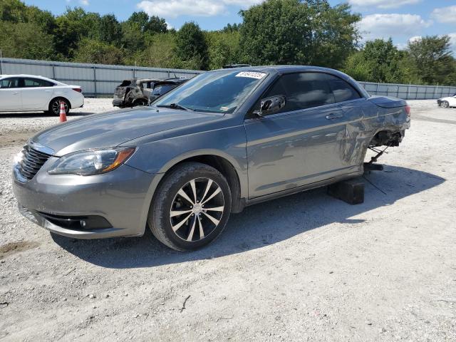 CHRYSLER 200 S 2013 with VIN 1C3BCBGG7DN609775 - Photo from auction