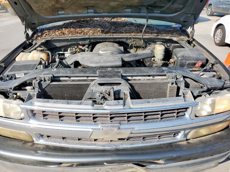 Photo 12 from auction – 2001 CHEVROLET SUBURAN c with VIN 1GNEC16T41J233029