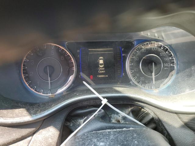 Foto 9 de la subasta – 2017 CHRYSLER 200 LIMITE con VIN 1C3CCCAB5HN506626