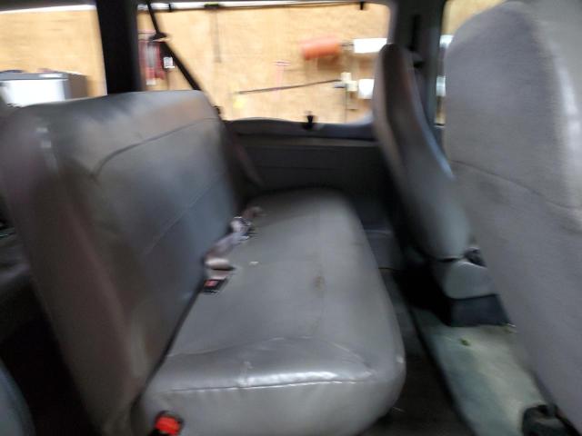 Photo 11 from auction – 2000 FORD ECONOLINE with VIN 1FBSS31F9YHB27404