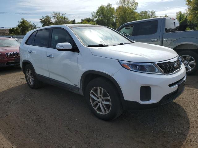 Photo 4 from auction – 2015 KIA SORENTO LX with VIN 5XYKTCA61FG639950