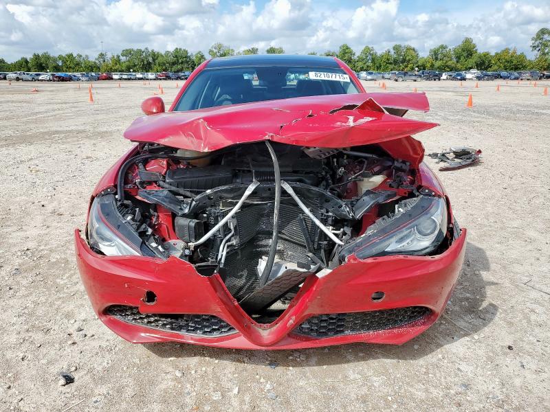 Foto 5 de la subasta – 2017 ALFA ROMEO GIULIA con VIN ZARFAEBNXH7552059