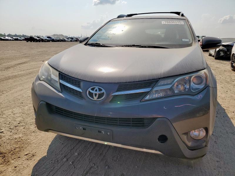 Photo 5 from auction – 2014 TOYOTA RAV4 XLE with VIN JTMWFREVXEJ017553