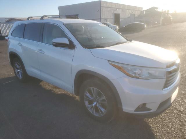 Photo 4 from auction – 2016 TOYOTA HIGHLANDER with VIN 5TDZKRFH7GS139097