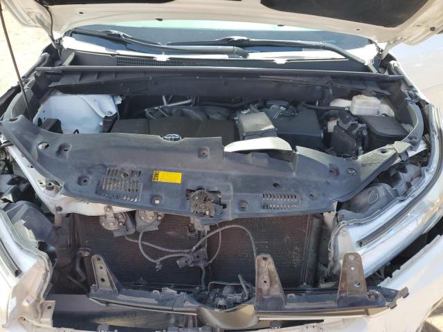 Photo 12 from auction – 2017 TOYOTA HIGHLANDER SE with VIN 5TDJZRFH1HS427479