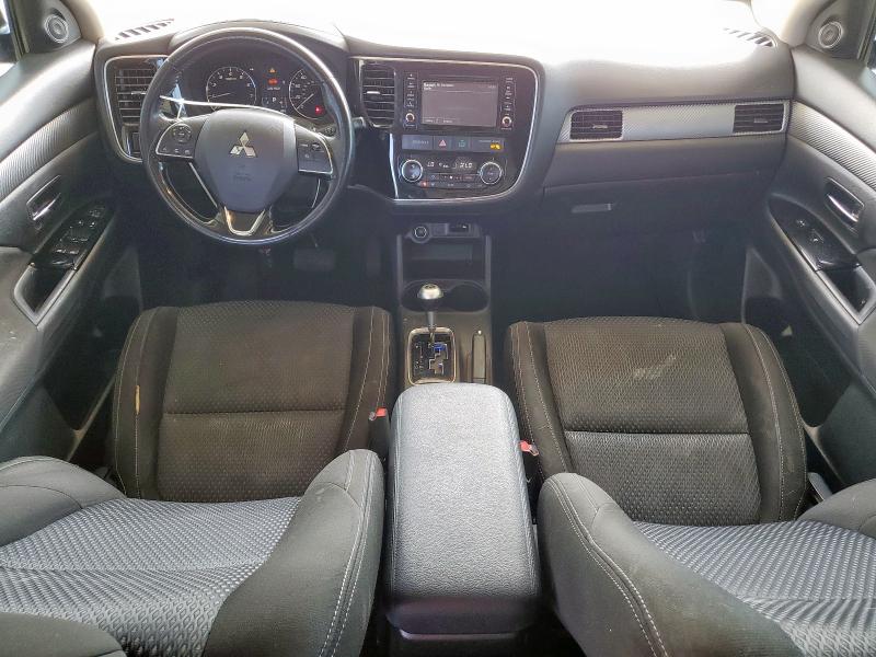 Photo 8 from auction – 2016 MITSUBISHI OUTLANDER with VIN JA4AD3A33GZ052225