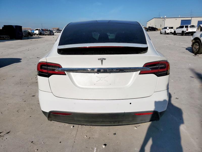 Photo 6 from auction – 2017 TESLA MODEL X with VIN 5YJXCAE26HF034284