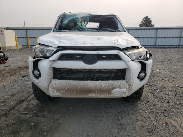 Photo 5 from auction – 2015 TOYOTA 4RUNNER SR with VIN JTEBU5JR8F5232263