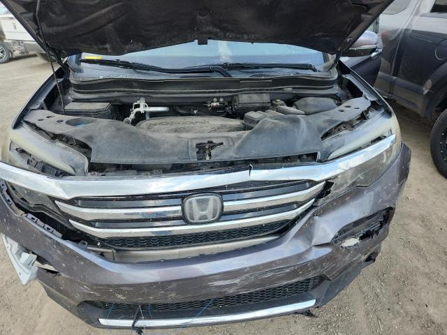 Photo 11 from auction – 2017 HONDA PILOT TOUR with VIN 5FNYF6H93HB002569