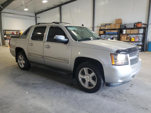 Photo 4 from auction – 2011 CHEVROLET AVALANCHE with VIN 3GNMCEE03BG111100