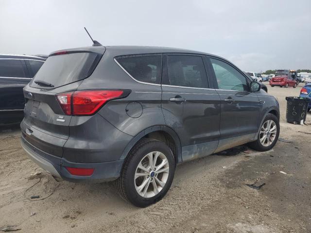 Photo 3 from auction – 2019 FORD ESCAPE SE with VIN 1FMCU0GD9KUA12004