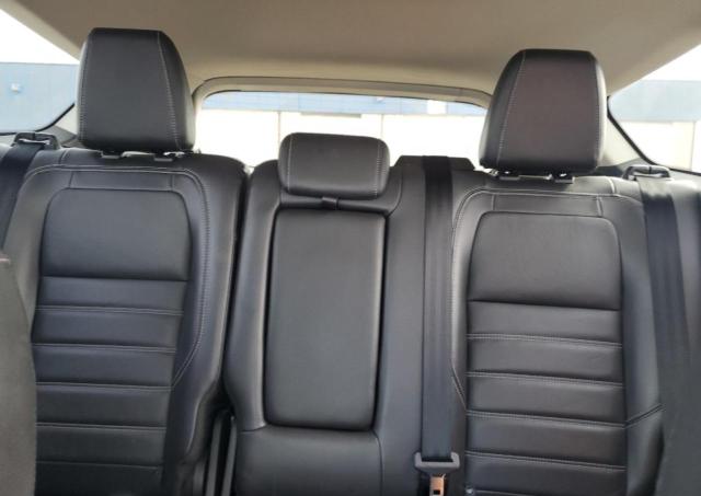 Photo 10 from auction – 2017 FORD ESCAPE TIT with VIN 1FMCU9J96HUA60318