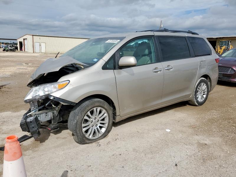 TOYOTA SIENNA XLE 2015 with VIN 5TDYK3DC7FS643776 - Photo from auction