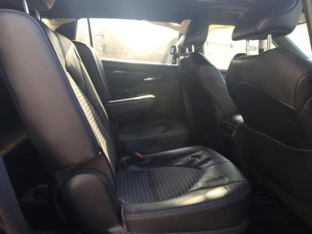Photo 11 from auction – 2022 TOYOTA HIGHLANDER with VIN 5TDLZRBH5NS250977