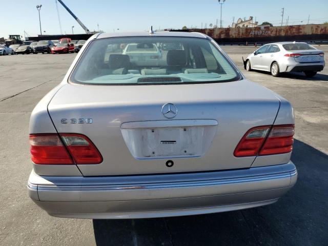 Photo 6 from auction – 2002 MERCEDES-BENZ E 320 with VIN WDBJF65J52B475432