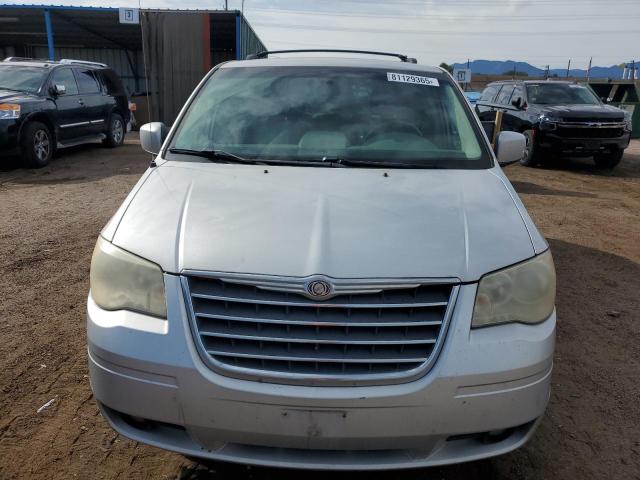 Photo 5 from auction – 2010 CHRYSLER TOWN & COU with VIN 2A4RR5D12AR324095