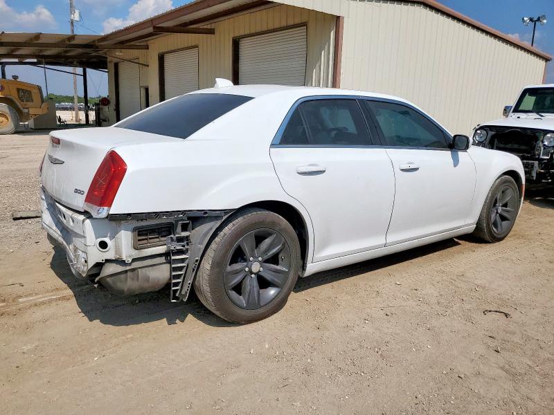 Photo 3 from auction – 2016 CHRYSLER 300 LIMITE with VIN 2C3CCAAG2GH207005