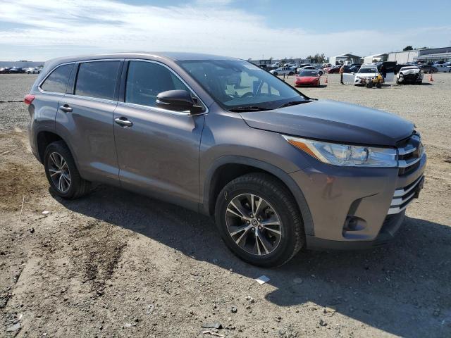 Photo 4 from auction – 2019 TOYOTA HIGHLANDER with VIN 5TDZARFH3KS053877