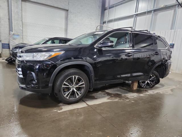 TOYOTA HIGHLANDER 2019 with VIN 5TDBZRFH1KS975459 - Photo from auction