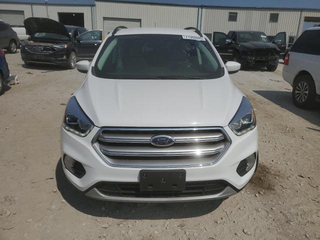 Photo 5 from auction – 2017 FORD ESCAPE SE with VIN 1FMCU9GDXHUB25411