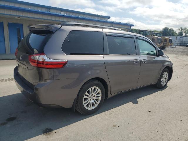 Photo 3 from auction – 2017 TOYOTA SIENNA XLE with VIN 5TDYZ3DC5HS863853