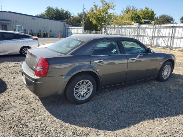 Photo 3 from auction – 2010 CHRYSLER 300 TOURIN with VIN 2C3CA4CD1AH203142