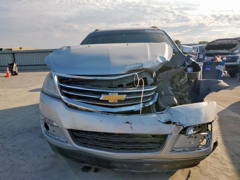 Photo 5 from auction – 2017 CHEVROLET TRAVERSE L with VIN 1GNKRGKD9HJ132615