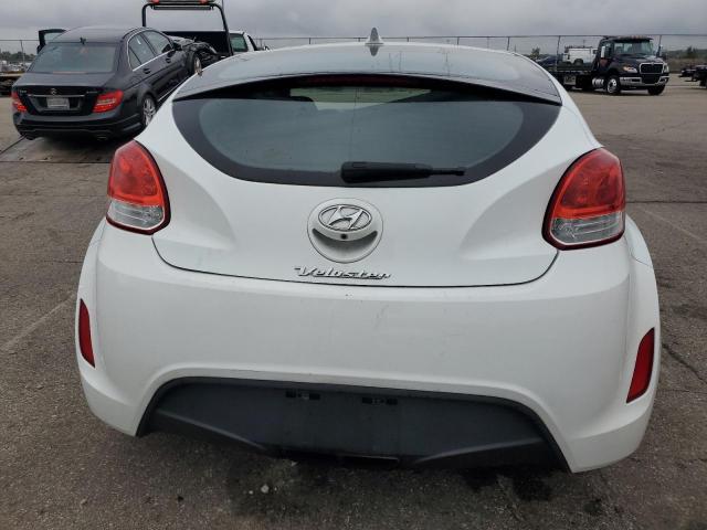 Photo 6 from auction – 2015 HYUNDAI VELOSTER with VIN KMHTC6ADXFU226603