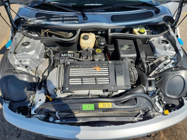 Photo 11 from auction – 2006 MINI COOPER S with VIN WMWRE33576TN28091