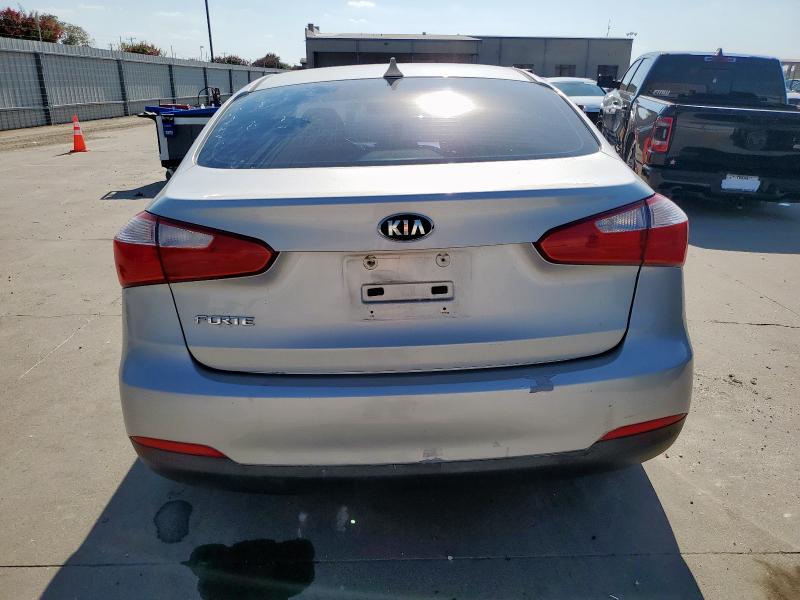 Photo 6 from auction – 2016 KIA FORTE LX with VIN KNAFK4A61G5485600
