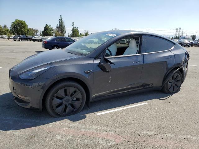 TESLA MODEL Y 2025 مع رقم تعريف المركبة 7SAYGDED4SF230987 - صورة من المزاد