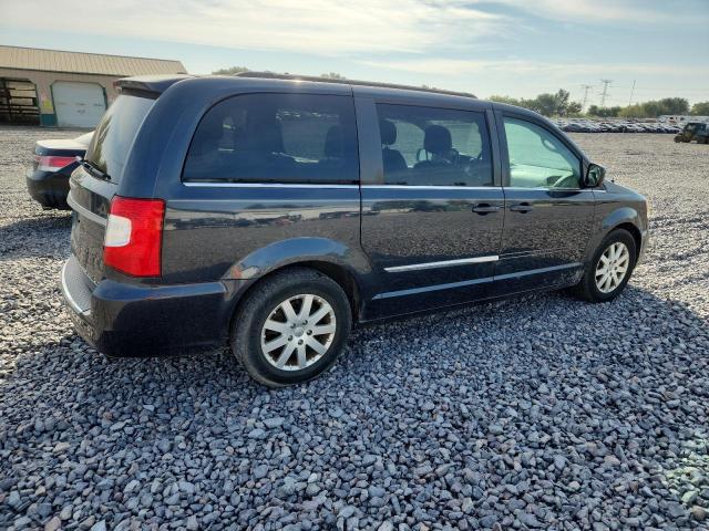 Photo 3 from auction – 2013 CHRYSLER TOWN & COU with VIN 2C4RC1BG3DR777850