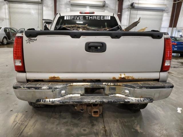 Photo 6 from auction – 2004 CHEVROLET SILVERADO with VIN 2GCEK13T741419601