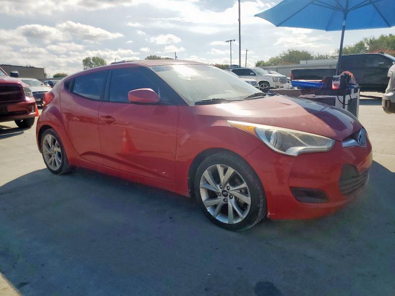 Photo 4 from auction – 2016 HYUNDAI VELOSTER with VIN KMHTC6AD4GU284031