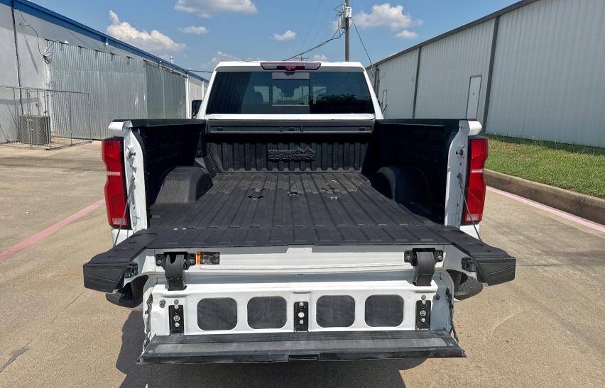 Photo 12 from auction – 2024 CHEVROLET SILVERADO with VIN 1GC4YREY9RF146114